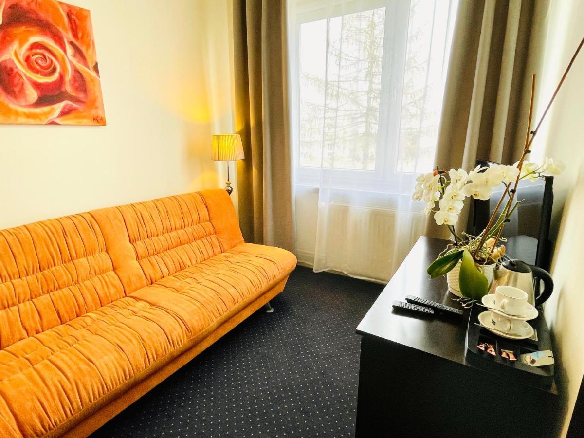Hotel Seven 7 Kaliszki Dış mekan fotoğraf
