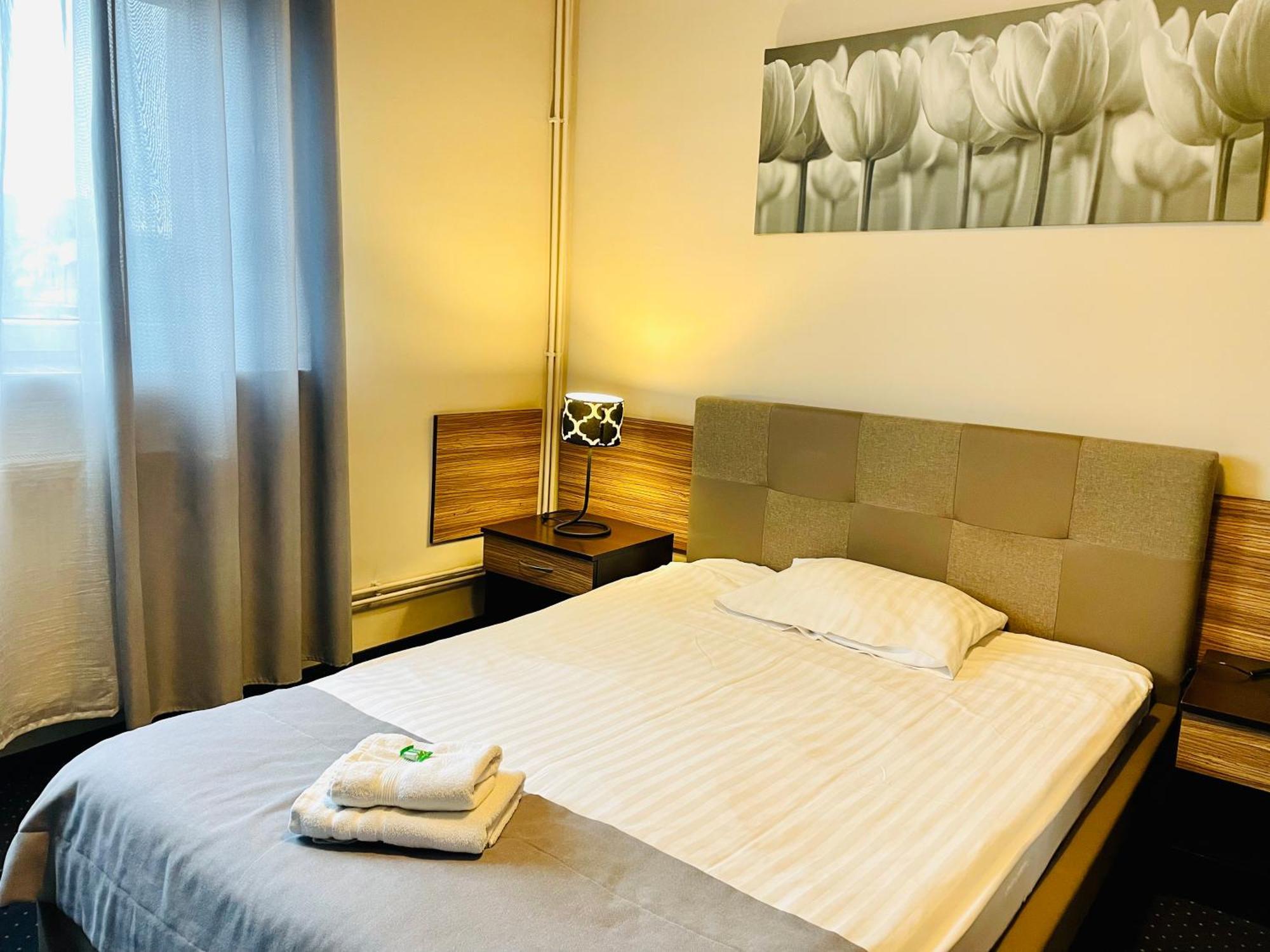 Hotel Seven 7 Kaliszki Dış mekan fotoğraf