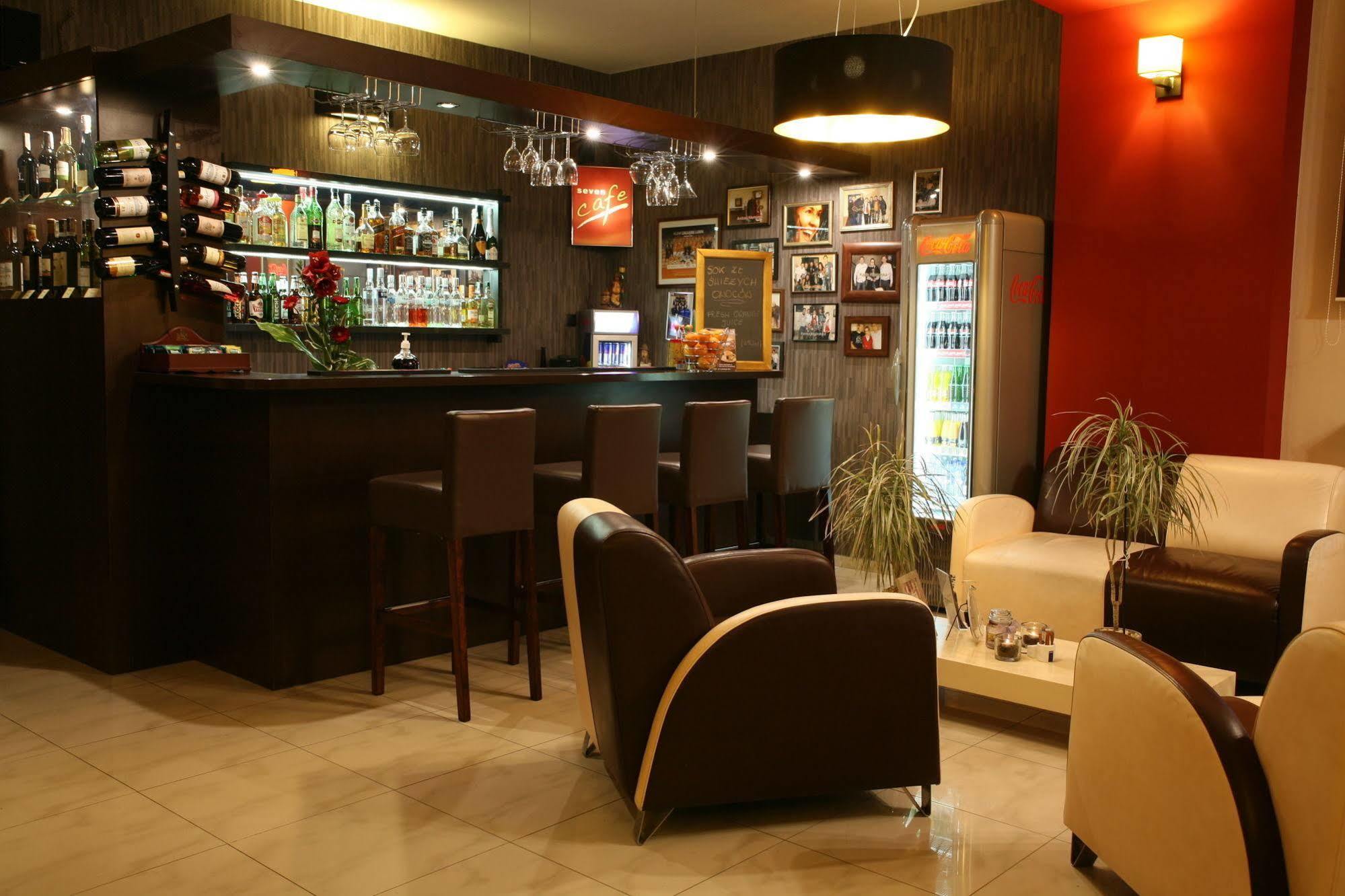 Hotel Seven 7 Kaliszki Dış mekan fotoğraf