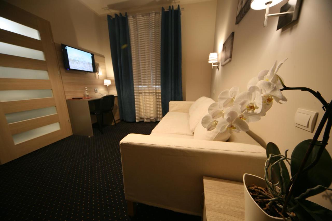 Hotel Seven 7 Kaliszki Dış mekan fotoğraf