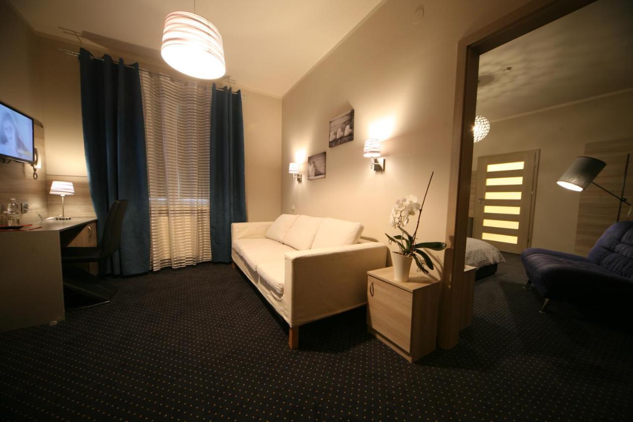 Hotel Seven 7 Kaliszki Dış mekan fotoğraf
