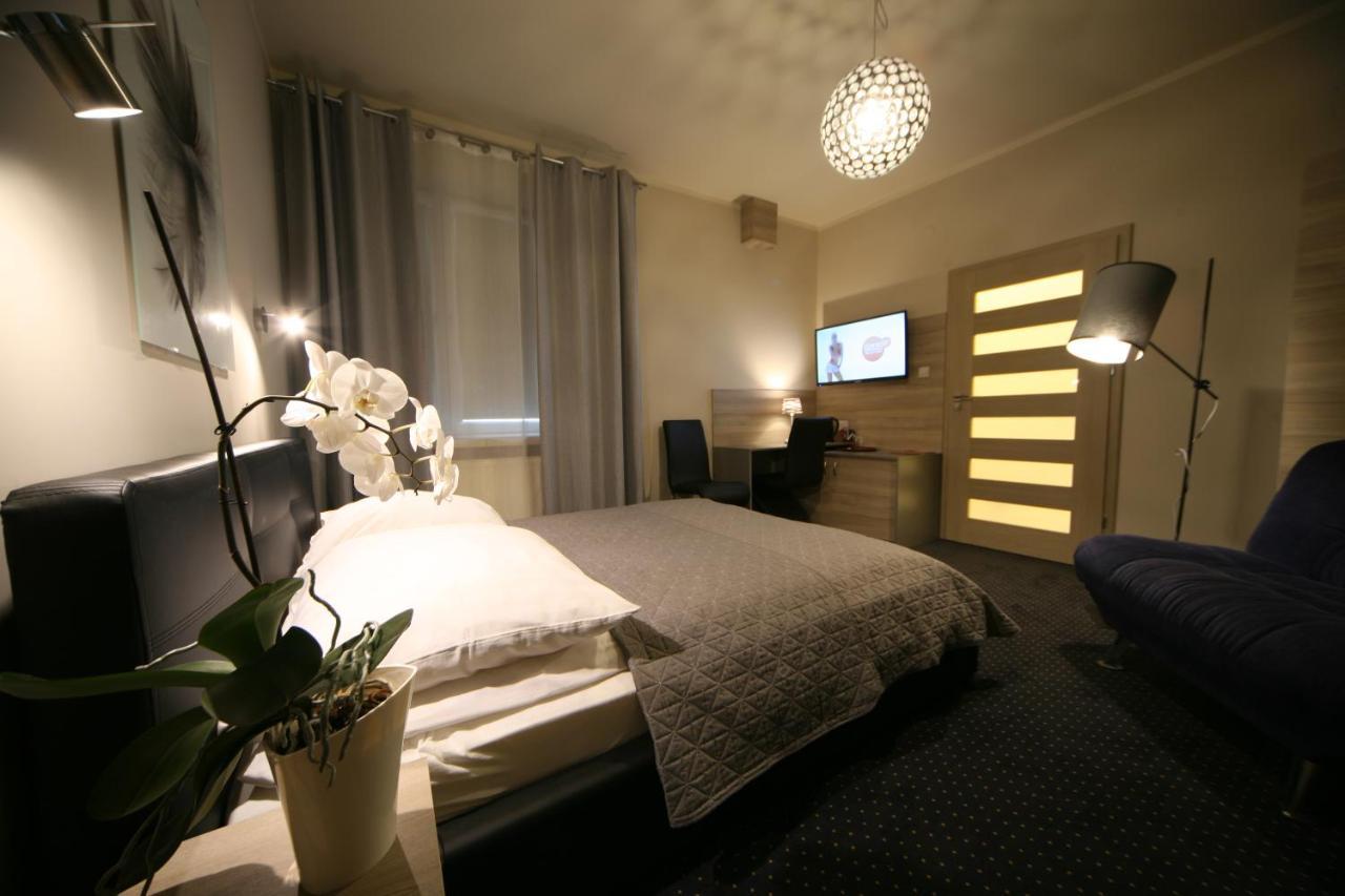 Hotel Seven 7 Kaliszki Dış mekan fotoğraf