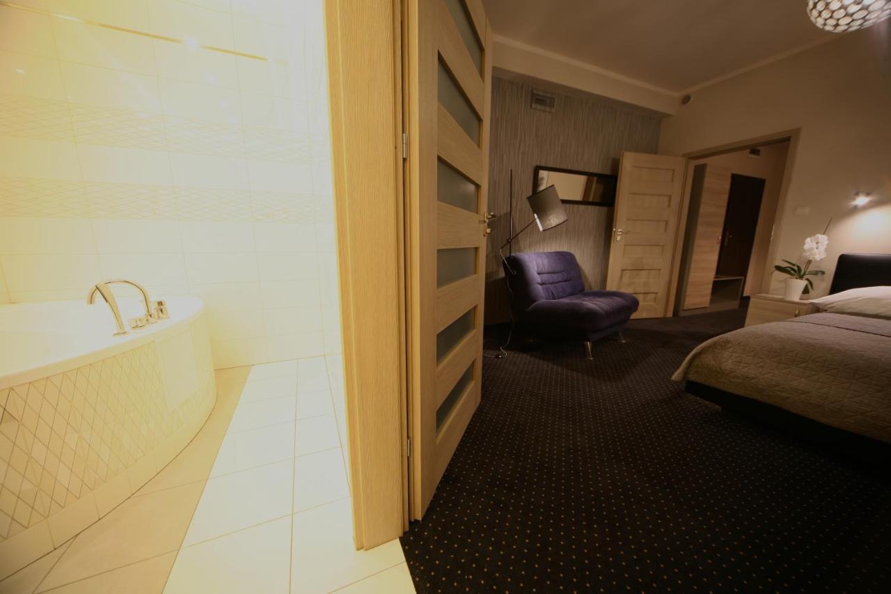 Hotel Seven 7 Kaliszki Dış mekan fotoğraf